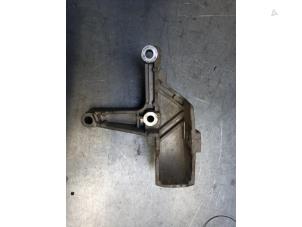 Begagnade Motorfäste Volvo XC90 I 3.2 24V Pris € 30,00 Marginaltabell erbjuds av Poolman autodemontage