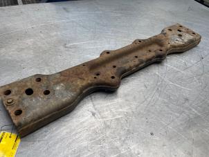 Gebruikte Versnellingsbak Steun Dodge Nitro 2.8 CRD 16V 4x2 Prijs € 40,00 Margeregeling aangeboden door Poolman autodemontage