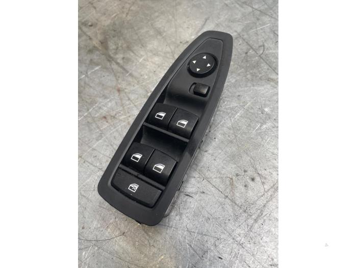 Commutateur vitre électrique d'un BMW 4 serie Gran Coupe (F36) 420i 2.0 Turbo 16V 2014