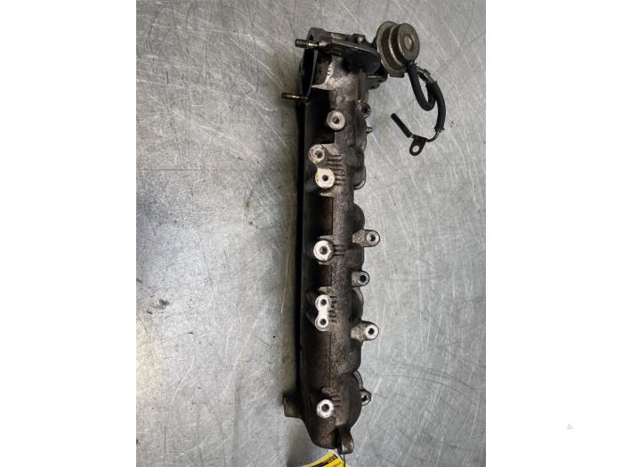 Wervelklep van een Toyota Land Cruiser (J12) 3.0 D-4D 16V 2006