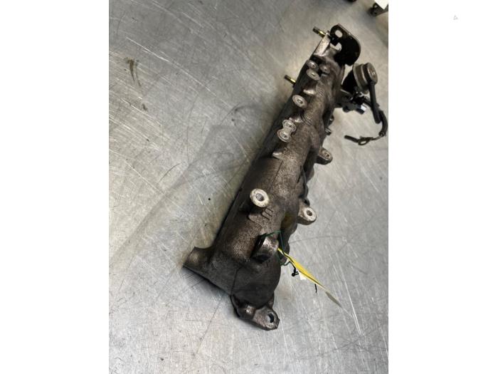 Wervelklep van een Toyota Land Cruiser (J12) 3.0 D-4D 16V 2006