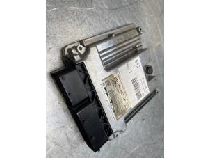 Używane Komputer sterowania silnika Audi A4 (B8) 2.0 TDI 16V Quattro Cena € 100,00 Procedura marży oferowane przez Poolman autodemontage