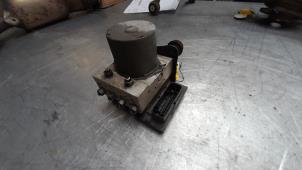 Używane Pompa ABS Audi A4 Avant Quattro (B8) 2.0 TDI 16V Cena € 125,00 Procedura marży oferowane przez Poolman autodemontage