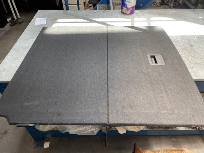 Boot mat from a Volkswagen Passat Alltrack (3G5) 2.0 TDI BiTurbo 16V 4Motion 2017