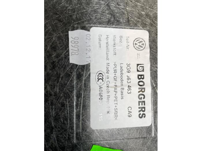 Boot mat from a Volkswagen Passat Alltrack (3G5) 2.0 TDI BiTurbo 16V 4Motion 2017