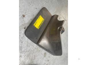 Gebruikte Spatlap Toyota Land Cruiser (J12) 3.0 D-4D 16V Prijs € 40,00 Margeregeling aangeboden door Poolman autodemontage