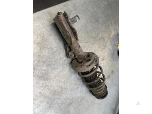 Gebruikte Veerpoot links-voor Opel Insignia 1.4 Turbo 16V Ecotec Prijs € 40,00 Margeregeling aangeboden door Poolman autodemontage