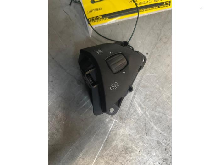 Schakelaar (diversen) van een Tesla Model X 100X 2018