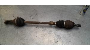 Gebruikte Aandrijfas links-achter Opel Antara (LA6) 2.4 16V 4x4 Prijs € 30,00 Margeregeling aangeboden door Poolman autodemontage