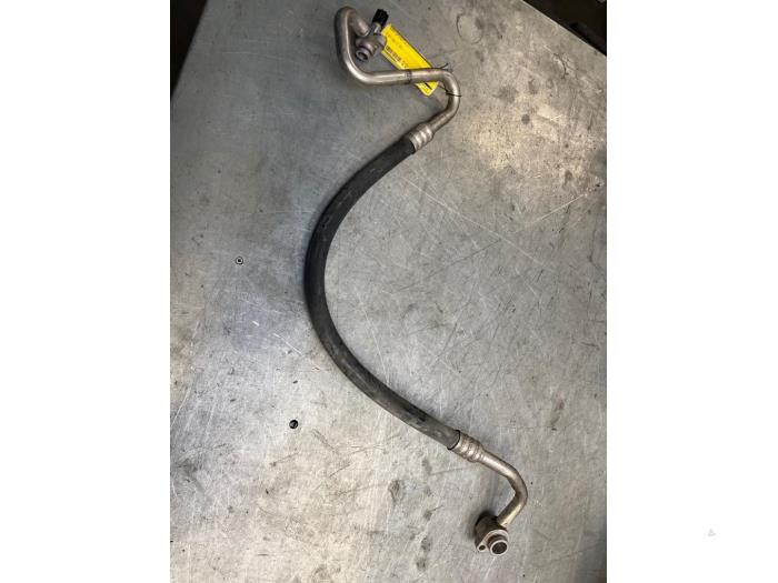 Luftkonditioneringsledning från en Audi A6 Avant (C7) 2.0 TDI 16V 2013