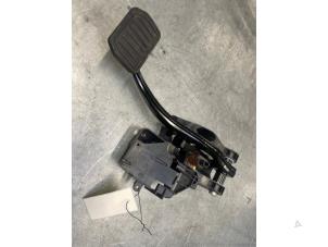 Używane Pedal hamulca Tesla Model 3 Long Range AWD 75 kWh Cena € 40,00 Procedura marży oferowane przez Poolman autodemontage