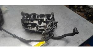 Gebruikte Inlaatspruitstuk Peugeot 207/207+ (WA/WC/WM) 1.4 16V VTi Prijs € 30,00 Margeregeling aangeboden door Poolman autodemontage