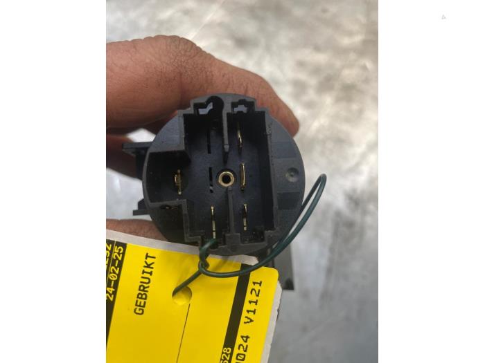 Kontaktslot+Sleutel van een Fiat 500 (312) 1.2 2009