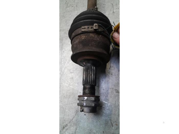 Cardanas links-voor (VWA) van een Fiat 500 (312) 1.2 2009