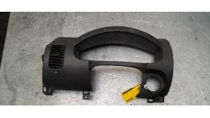 Gebruikte Kilometerteller sierlijst Nissan Navara (D40) 2.5 dCi 16V 4x4 Prijs € 30,00 Margeregeling aangeboden door Poolman autodemontage