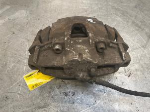 Gebruikte Remklauw (Tang) rechts-voor Volvo V60 I (FW/GW) 2.4 D6 20V Plug-in Hybrid AWD Prijs € 30,00 Margeregeling aangeboden door Poolman autodemontage