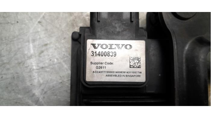 Adaptiv farthållare, sensor (avstånd) från en Volvo V60 I (FW/GW) 2.4 D6 20V Plug-in Hybrid AWD 2015