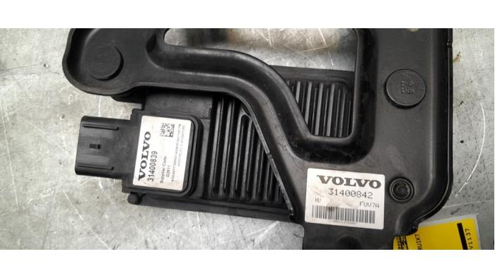 Adaptiv farthållare, sensor (avstånd) från en Volvo V60 I (FW/GW) 2.4 D6 20V Plug-in Hybrid AWD 2015