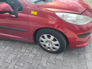 Gebruikte Scherm rechts-voor Peugeot 207/207+ (WA/WC/WM) 1.4 16V Prijs € 49,99 Margeregeling aangeboden door Poolman autodemontage