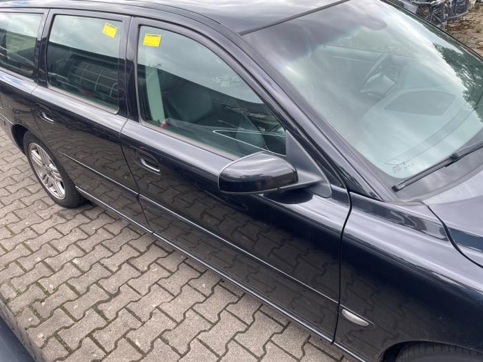 Portier 4Deurs rechts-voor van een Volvo V70 (SW) 2.4 D5 20V 2005