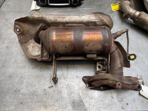 Używane Kolektor wydechowy + katalizator Smart Fortwo Coupé (451.3) 1.0 45 KW Cena € 250,00 Procedura marży oferowane przez Poolman autodemontage