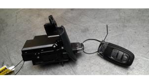 Używane Stacyjka + Kluczyk Audi A4 Avant (B8) 1.8 TFSI 16V Quattro Cena € 25,00 Procedura marży oferowane przez Poolman autodemontage