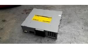 Używane Modul radiowy Audi A4 Avant (B8) 1.8 TFSI 16V Quattro Cena € 250,00 Procedura marży oferowane przez Poolman autodemontage