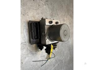 Begagnade ABS-pump Audi A4 Avant (B8) 1.8 TFSI 16V Quattro Pris € 149,00 Marginaltabell erbjuds av Poolman autodemontage