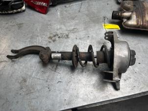 Używane Amortyzator prawy przód Audi A4 Avant (B8) 1.8 TFSI 16V Quattro Cena € 40,00 Procedura marży oferowane przez Poolman autodemontage