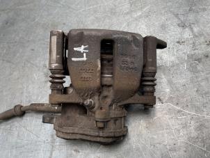 Używane Zacisk hamulcowy lewy tyl Audi A4 Avant (B8) 1.8 TFSI 16V Quattro Cena € 40,00 Procedura marży oferowane przez Poolman autodemontage
