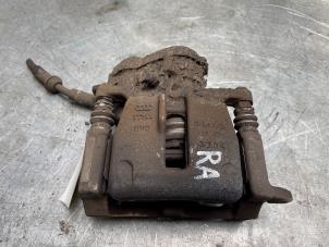 Używane Zacisk hamulcowy prawy tyl Audi A4 Avant (B8) 1.8 TFSI 16V Quattro Cena € 40,00 Procedura marży oferowane przez Poolman autodemontage
