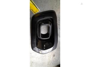 Begagnade Täcklock, dimljus, höger Ford Ranger 2.0 Bi-TDCi 16V 4x4 Pris € 60,50 Inklusive moms erbjuds av Poolman autodemontage