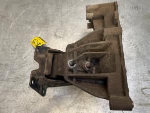 Gebruikte Motorsteun Iveco New Daily IV 35C10V,S10V Prijs € 30,25 Inclusief btw aangeboden door Poolman autodemontage