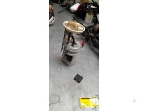 Używane Elektryczna pompa paliwa BMW X5 (E70) 4.8i V8 32V Cena € 75,00 Procedura marży oferowane przez Poolman autodemontage