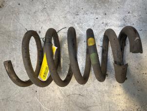 Gebruikte Schroefveer achter Volvo XC90 I 3.2 24V Prijs € 30,00 Margeregeling aangeboden door Poolman autodemontage