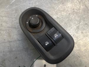 Gebrauchte Elektrisches Fenster Schalter Renault Master III (MA/MB/MC/MD/MH/MF/MG/MH) 2.3 dCi 16V Preis € 30,25 Mit Mehrwertsteuer angeboten von Poolman autodemontage