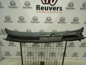 Używane Parawan Honda HR-V (GH) 1.6 16V 4x4 Cena € 20,00 Procedura marży oferowane przez Autorecycling Reuvers B.V.