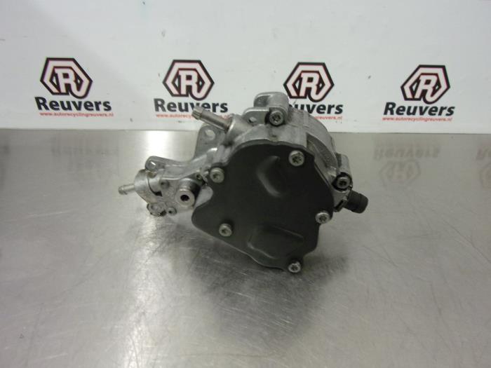 Brandstofpomp Mechanisch van een Skoda Fabia II (5J) 1.4 TDI 80 2008