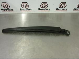 Gebruikte Ruitenwisserarm achter Seat Altea XL (5P5) 1.9 TDI Prijs € 20,00 Margeregeling aangeboden door Autorecycling Reuvers B.V.