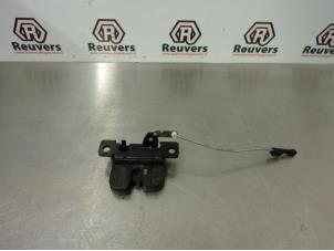 Begagnade Låsmekanism, baklucka Seat Leon (1M1) 1.6 16V Pris € 25,00 Marginaltabell erbjuds av Autorecycling Reuvers B.V.