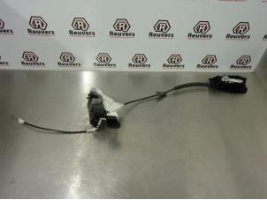 Gebruikte Deurslot Mechaniek 4Deurs links-voor Citroen C3 (SC) 1.6 HDi 92 Prijs € 35,00 Margeregeling aangeboden door Autorecycling Reuvers B.V.