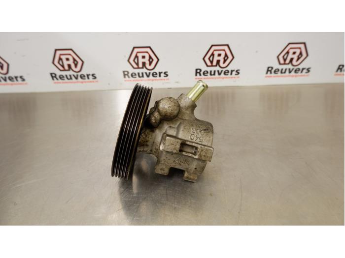 Servostyrningspump från en Citroën Xsara (N1) 1.6i 2000