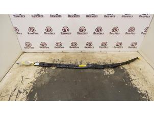 Begagnade Takgardinairbag, höger Volkswagen Touran (1T1/T2) 1.6 FSI 16V Pris € 50,00 Marginaltabell erbjuds av Autorecycling Reuvers B.V.