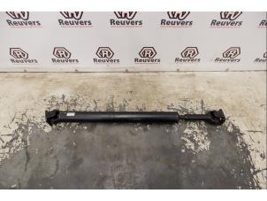 Begagnade Mellanaxel Kia Sorento I (JC) 2.4 16V Pris € 100,00 Marginaltabell erbjuds av Autorecycling Reuvers B.V.