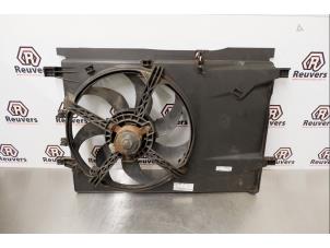 Używane Silnik wentylatora Opel Corsa D 1.0 Cena € 35,00 Procedura marży oferowane przez Autorecycling Reuvers B.V.