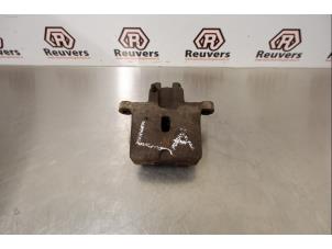 Gebruikte Remklauw (Tang) links-achter Mitsubishi Pajero Hardtop (V6/7) 3.2 DI-D 16V Prijs € 35,00 Margeregeling aangeboden door Autorecycling Reuvers B.V.