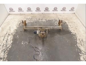 Begagnade Dragkrok Mitsubishi Pajero Hardtop (V6/7) 3.2 DI-D 16V Pris € 100,00 Marginaltabell erbjuds av Autorecycling Reuvers B.V.