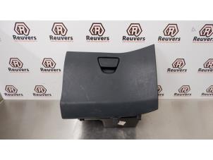 Begagnade Handskfack Ford Fiesta 6 (JA8) 1.25 16V Pris € 20,00 Marginaltabell erbjuds av Autorecycling Reuvers B.V.