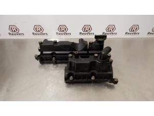 Używane Pokrywa zaworów Volvo V60 I (FW/GW) 1.6 T3 16V Cena € 35,00 Procedura marży oferowane przez Autorecycling Reuvers B.V.