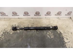 Begagnade Mellanaxel Kia Sorento I (JC) 2.4 16V Pris € 100,00 Marginaltabell erbjuds av Autorecycling Reuvers B.V.